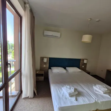 Апартаменты Sun Travel Sunny