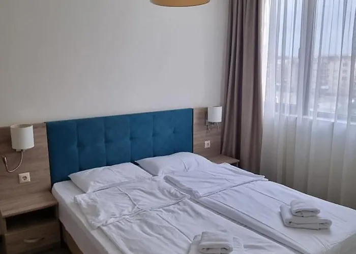 Sun Travel Sunny Апартаменти *