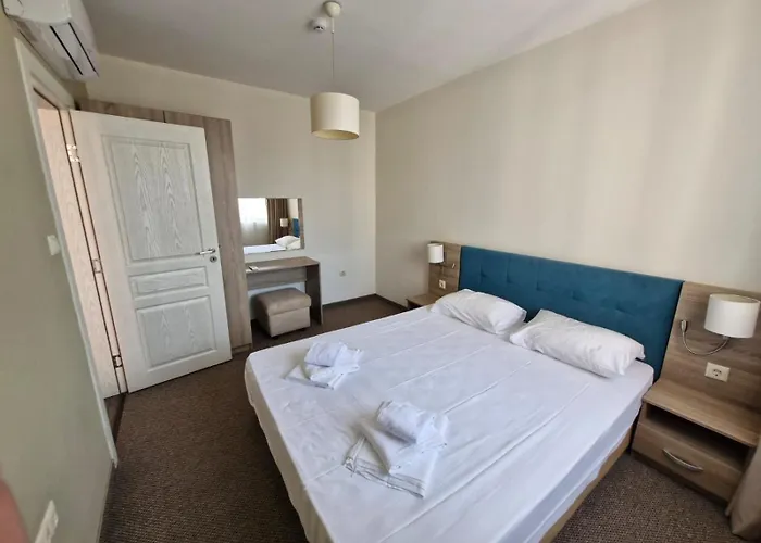 Sun Travel Sunny * Сонячний Берег